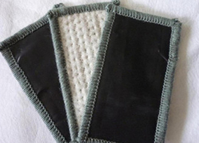 Clay blankets