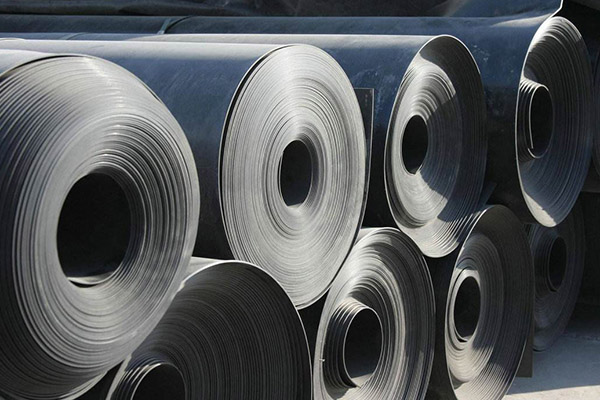 The overlapping work of geomembrane is of great importance